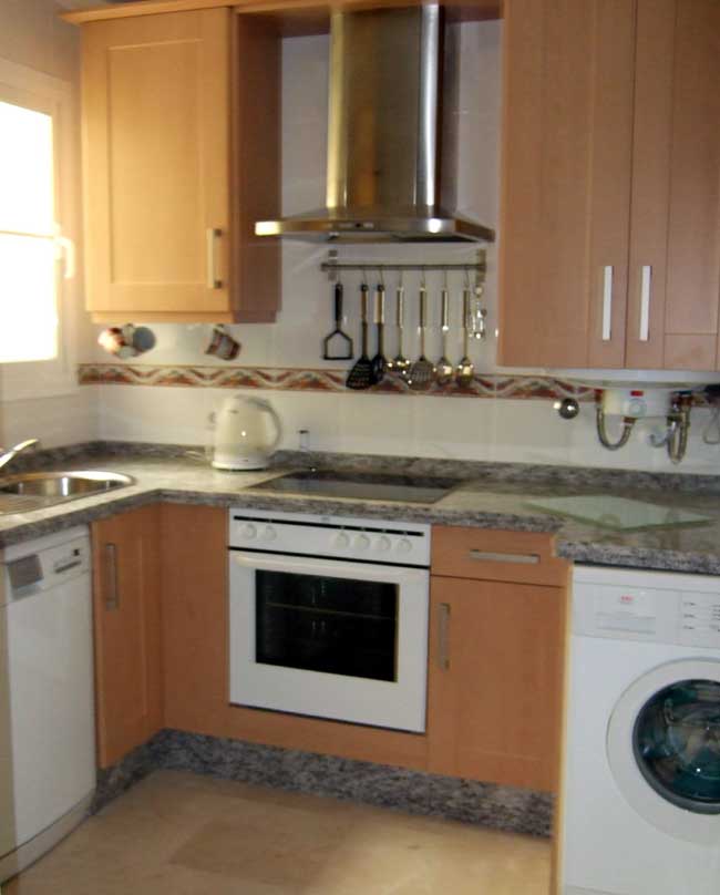 Benalmadena apartment: kitchen