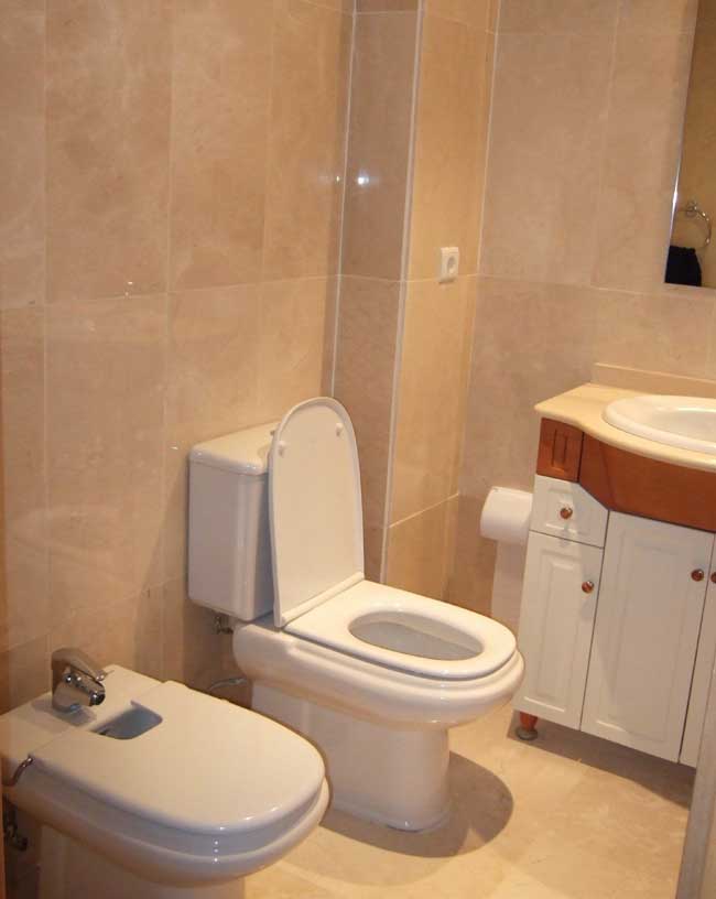 Benalmadena apartment: bathroom