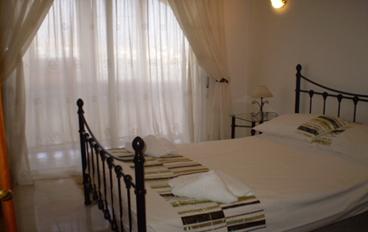 El tomillar apartment: bedroom
