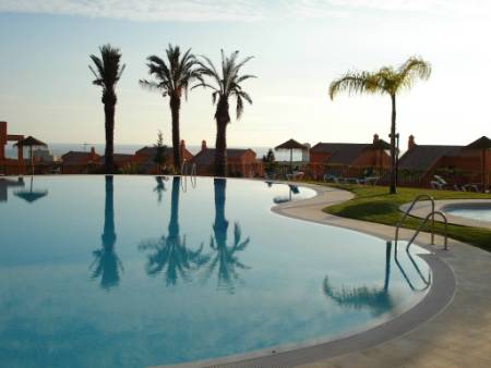Elviria apartment: pool
