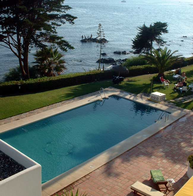 Rocas Del Mar apartment: swimming pool