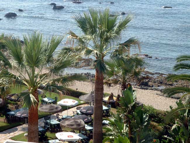 Rocas Del Mar apartment: exterior